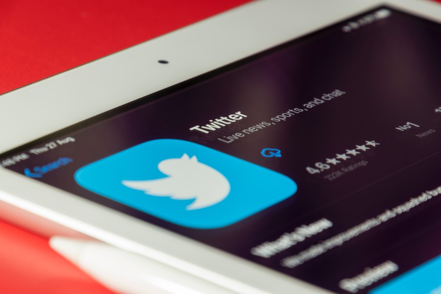 Twitter vs. Threads: Which is Better for Content Creators?
